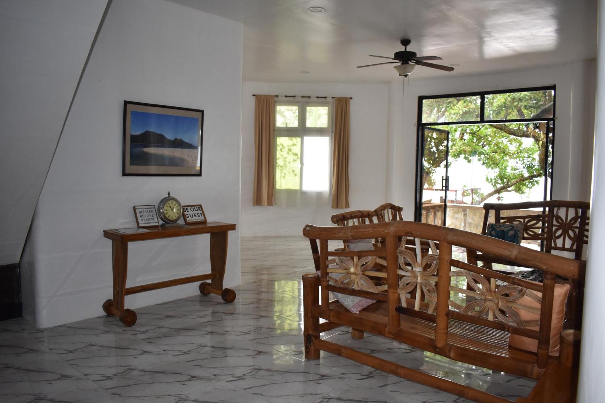 Seaside Traveler'S Inn By Camiguin Island Home Catarman  エクステリア 写真