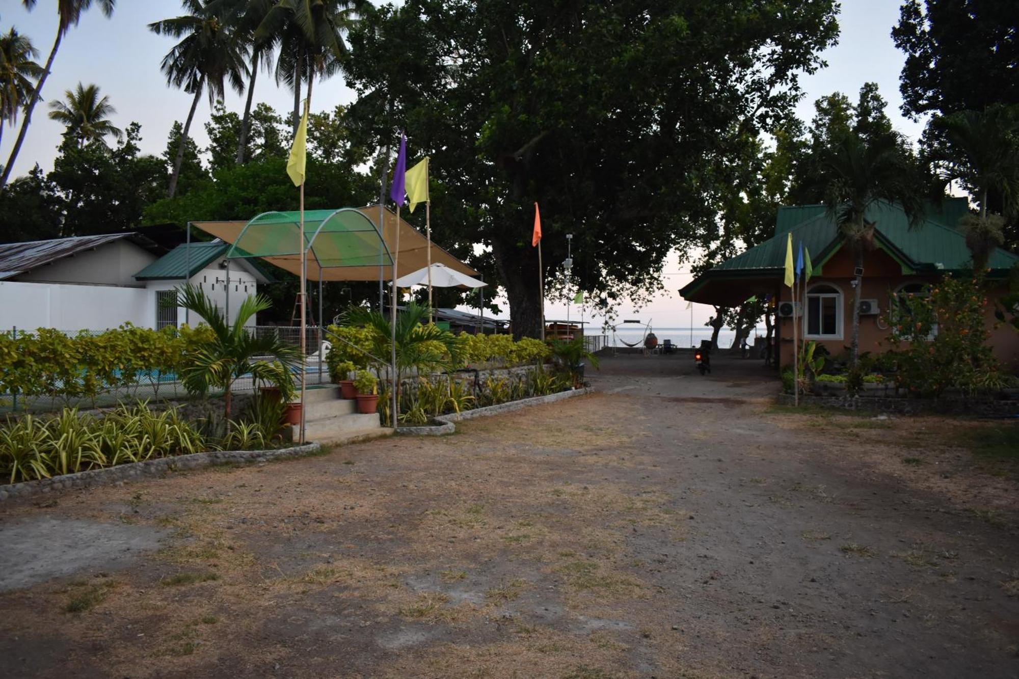 Seaside Traveler'S Inn By Camiguin Island Home Catarman  エクステリア 写真