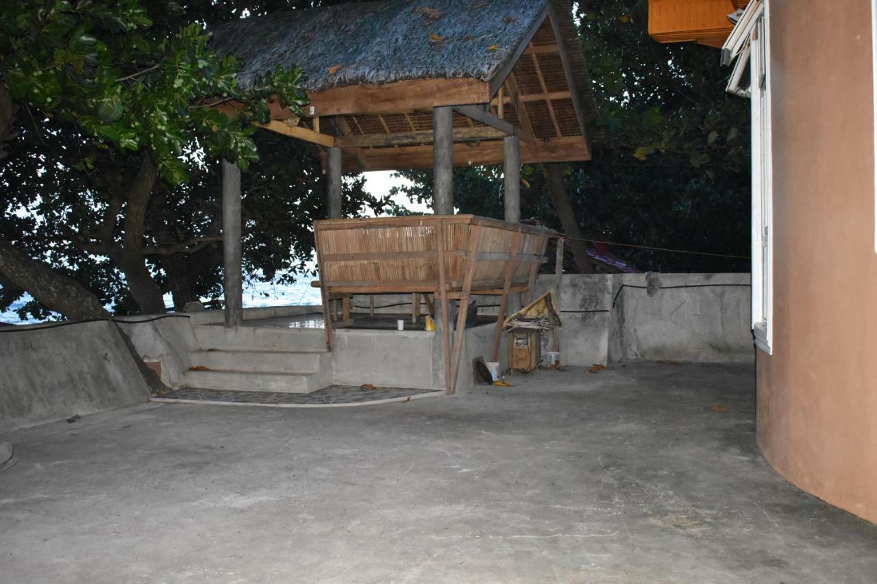 Seaside Traveler'S Inn By Camiguin Island Home Catarman  エクステリア 写真